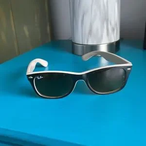 Ray-Ban Black and Cream Sunglasses with Case Ray-Ban Sunglasses RB 2132 875 55-18 NEW WAYFARER Black  main image 2